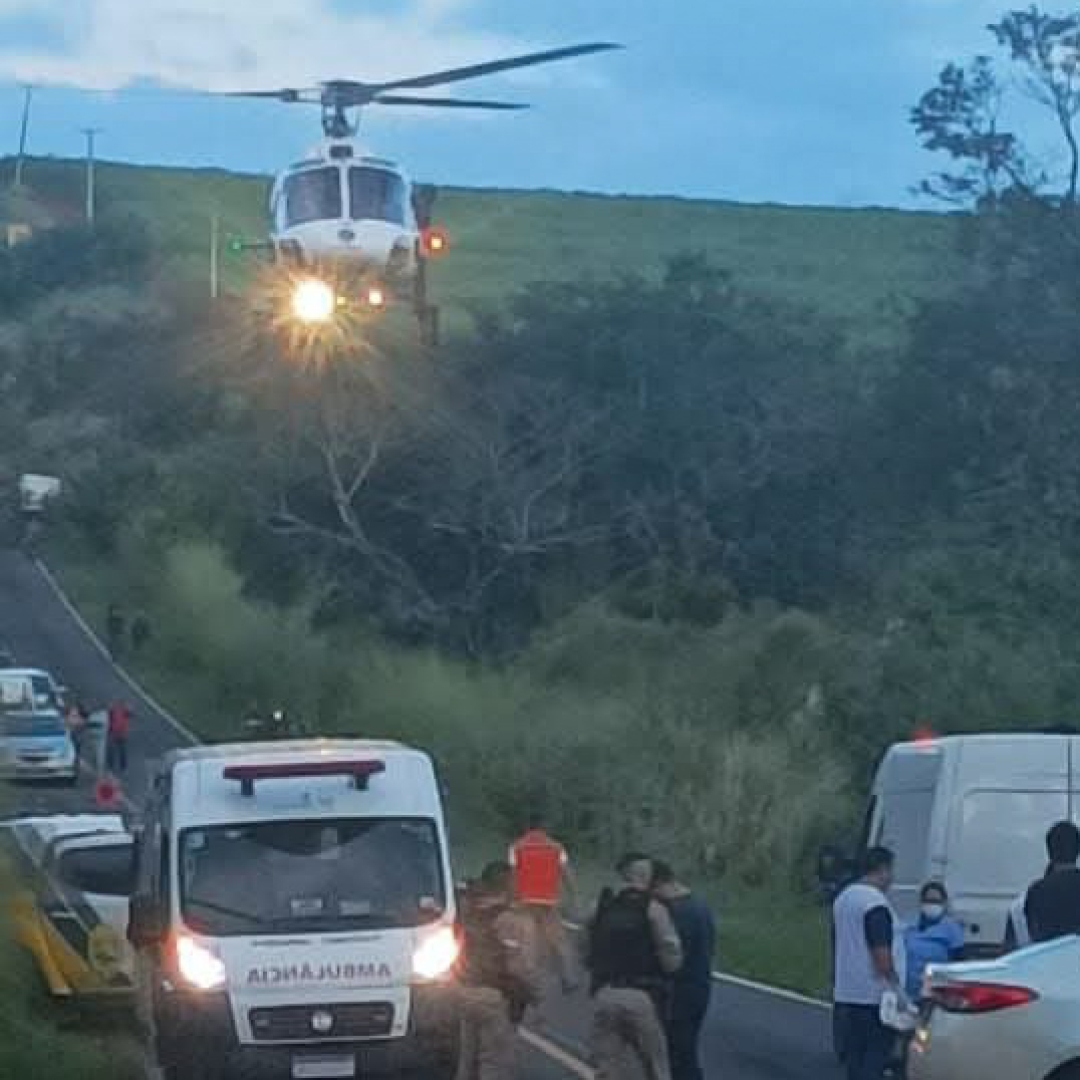 COLISÃO FRONTAL NA PR-340 DEIXA TRÊS MORTOS, ENTRE ELES UMA CRIANÇA, EM GUARACI