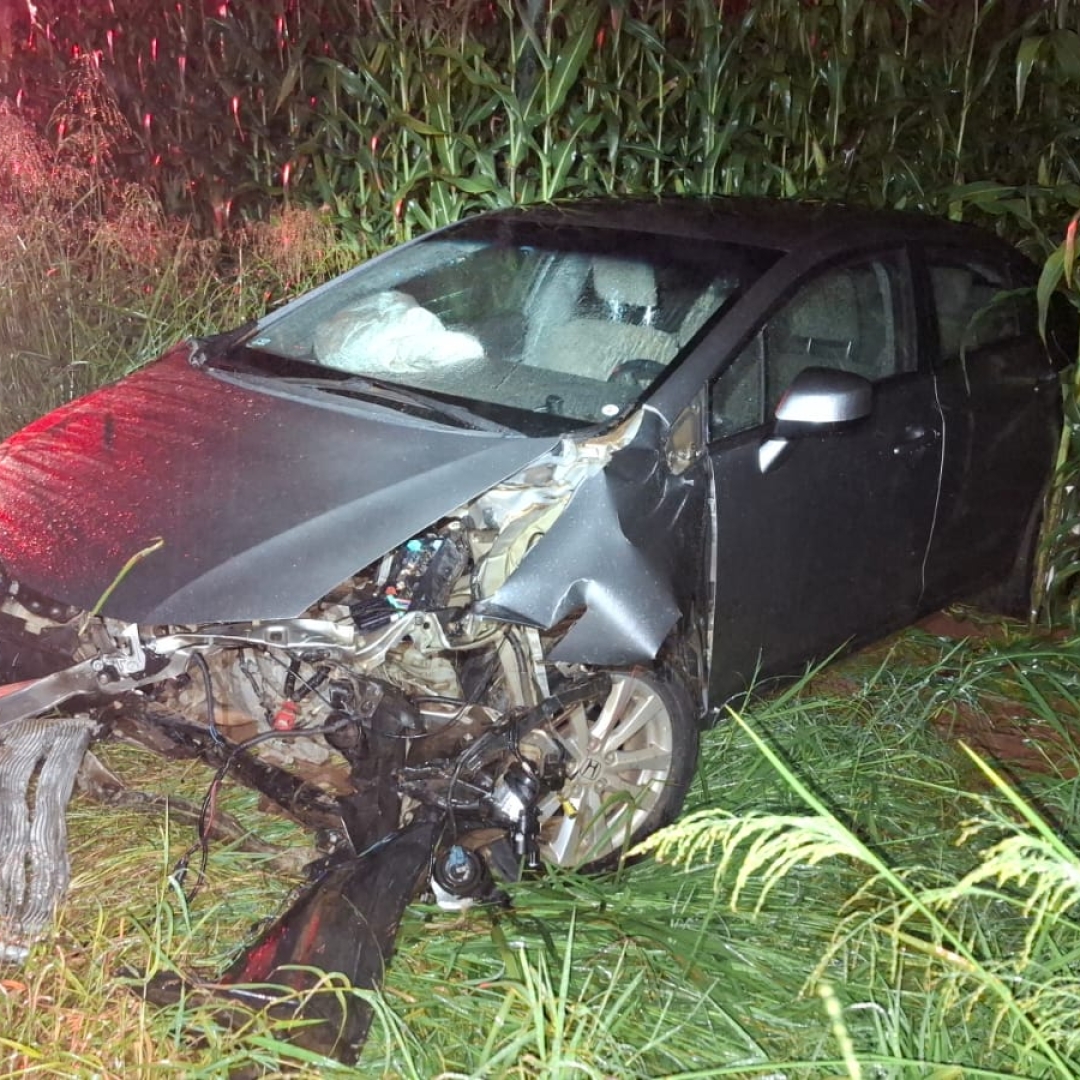 COLISÃO NA PR-538 MATA JOVEM MOTORISTA E PASSAGEIRA DE 18 ANOS NO DISTRITO DE GUARAVERA, EM LONDRINA