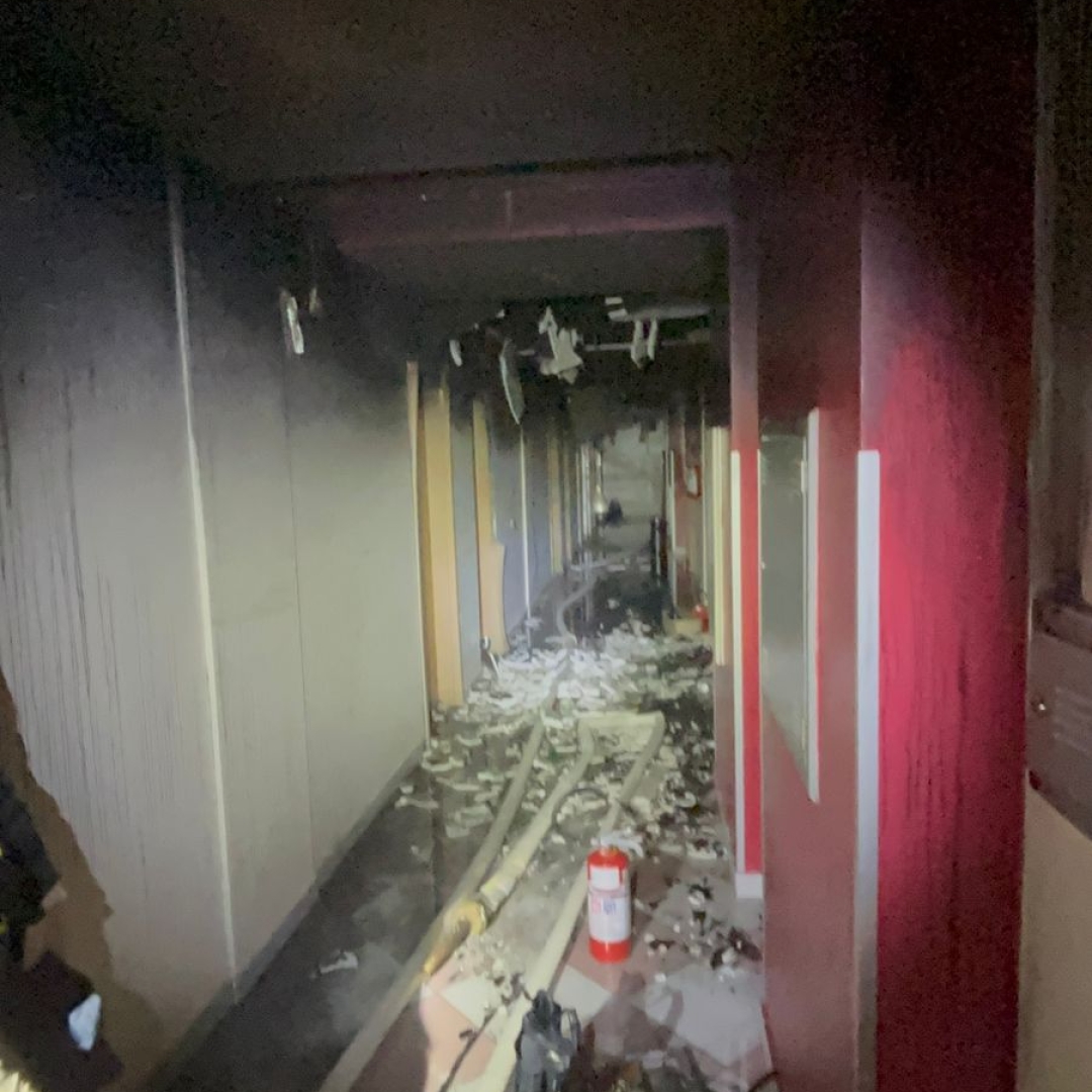 INCÊNDIO EM HOTEL PRÓXIMO AO AEROPORTO DEIXA HOMEM EM ESTADO GRAVE E MOBILIZA GRANDE OPERAÇÃO DE RESGATE EM LONDRINA