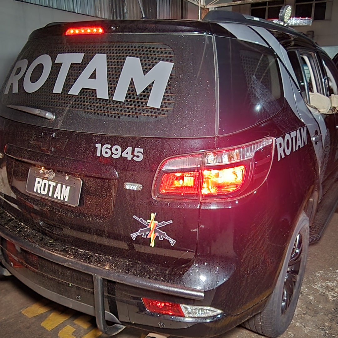 CASAL É PRESO COM MAIS DE 5 KG DE DROGAS APÓS DENÚNCIA, EM LONDRINA
