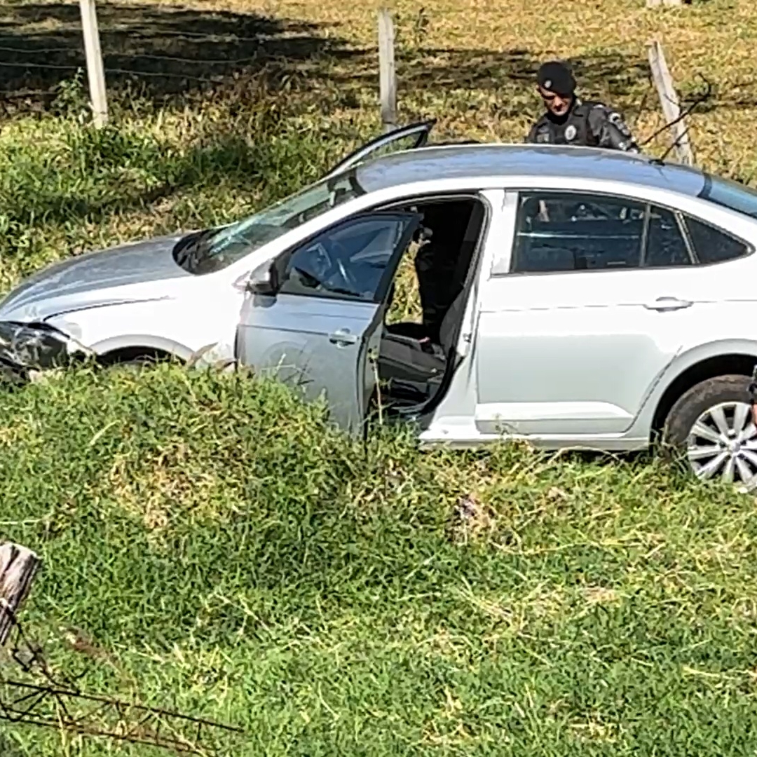 HOMEM MORRE APÓS CONFRONTO COM O CHOQUE DURANTE PERSEGUIÇÃO NA BR-369 EM IBIPORÃ; QUASE 177 KG DE DROGAS SÃO APREENDIDOS