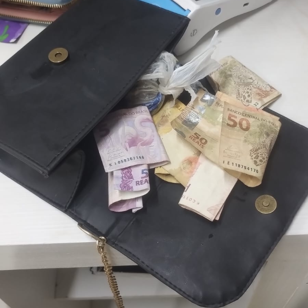 SEIS PESSOAS SÃO PRESAS EM OPERAÇÃO DA POLÍCIA CIVIL CONTRA O TRÁFICO DE DROGAS EM BARES DE LONDRINA