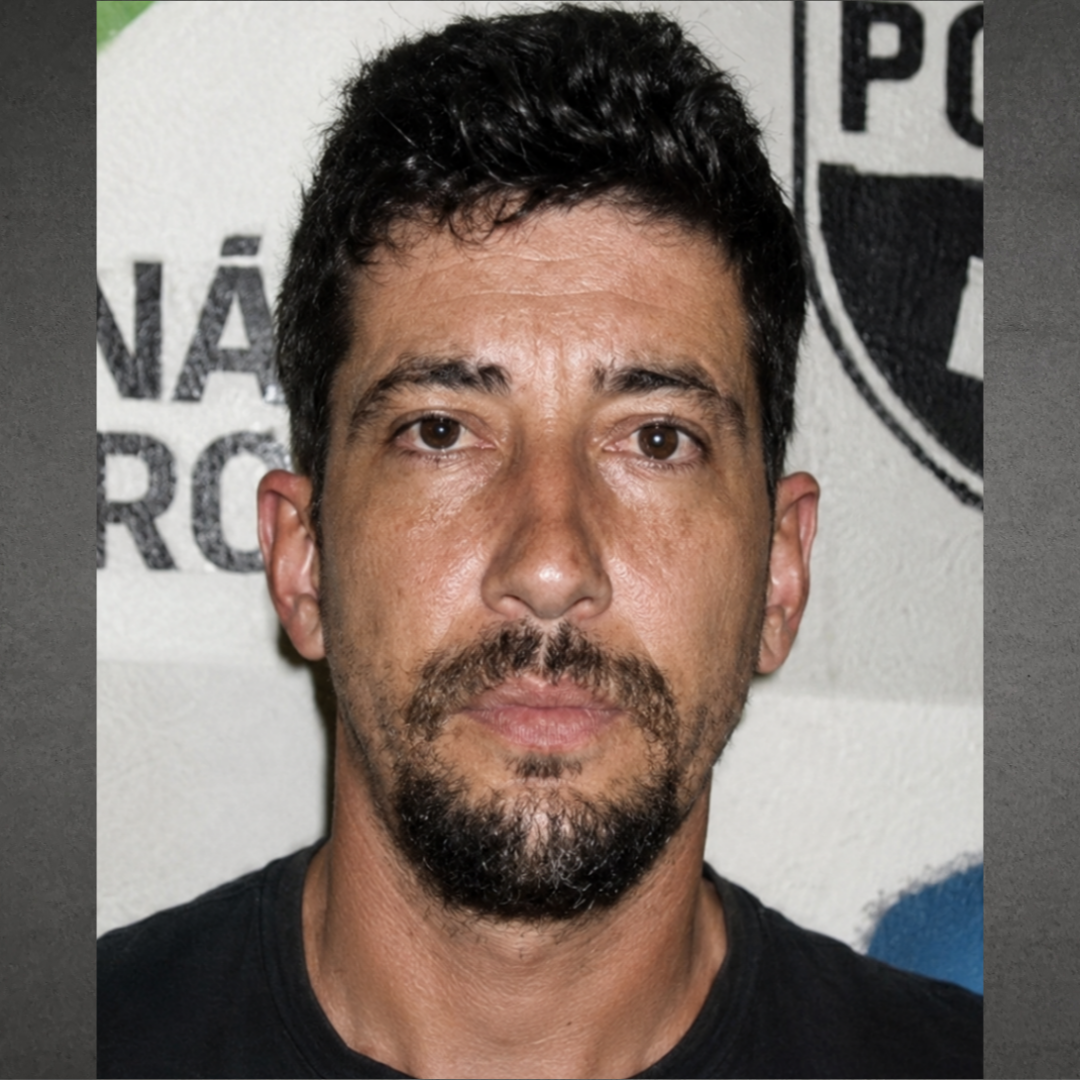EXECUÇÃO COM CERCA DE 70 TIROS DENTRO DE CARRO É INVESTIGADA PELA POLÍCIA CIVIL NA ZONA NORTE DE LONDRINA