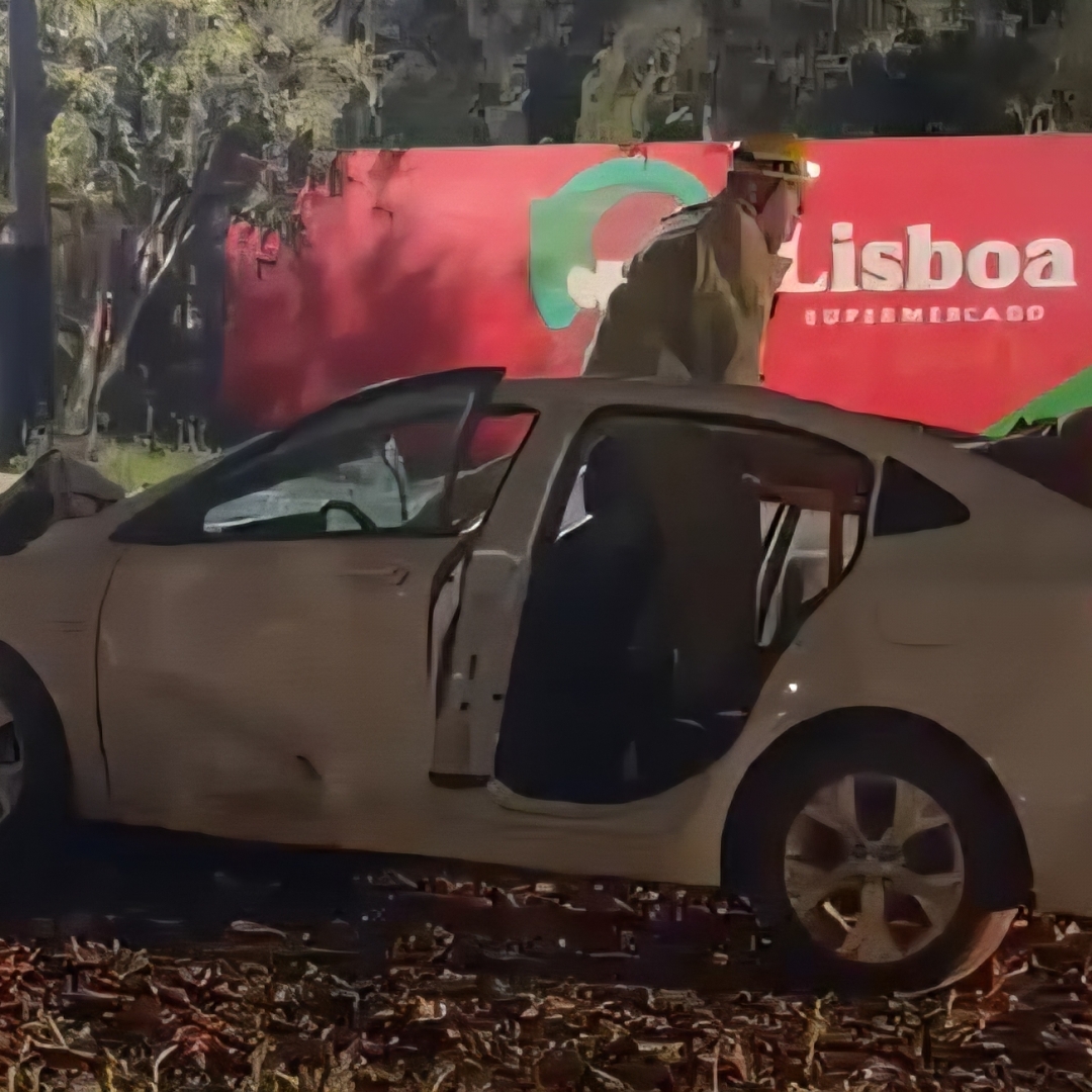 CINCO PESSOAS FICAM FERIDAS APÓS ACIDENTE ENVOLVENDO CARRO, MOTOCICLETA E CAVALO NA PR-445, EM LONDRINA