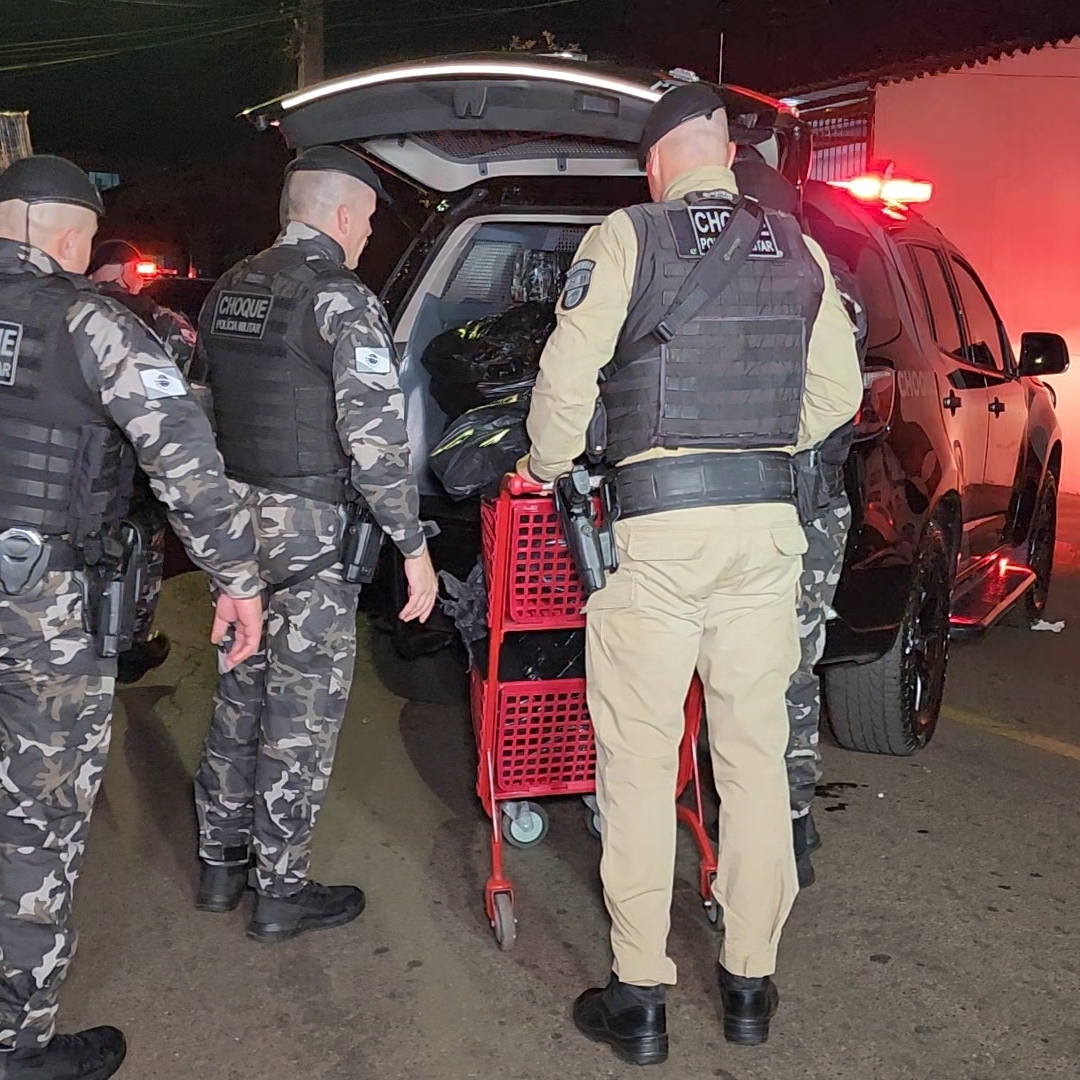 DENÚNCIA DE TRÁFICO TERMINA EM CONFRONTO E APREENSÃO DE MAIS DE 330 KG DE DROGAS EM LONDRINA