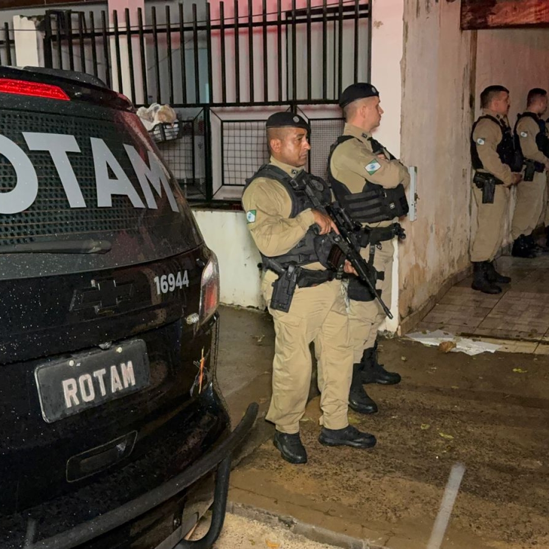 POLÍCIA CIVIL PROCURA DOIS SUSPEITOS DE TENTATIVA DE HOMICÍDIO EM IBIPORÃ