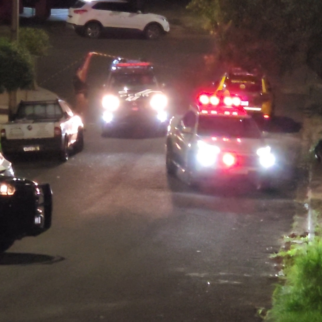 EX-POLICIAL PROCURADO POR ESTUPRO DE VULNERÁVEL MORRE EM CONFRONTO COM O CHOQUE NA ZONA NORTE DE LONDRINA; MULHER É PRESA