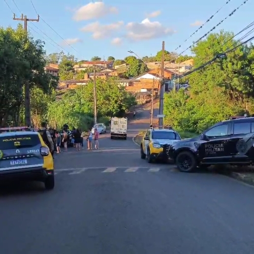 MOTOCICLISTA MORRE APÓS COLIDIR CONTRA POSTE EM CAMBÉ