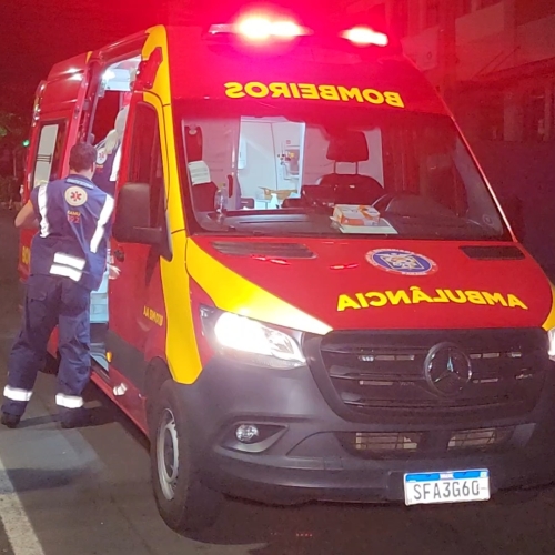 MOTOCICLISTA FICA FERIDO APÓS QUEDA NA AVENIDA MARINGÁ EM LONDRINA