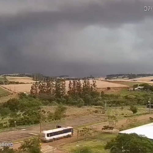 CÂMERAS DA UFFS REGISTRAM SUPERCÉLULA QUE ORIGINOU TORNADO DEVASTADOR EM RIO BONITO DO IGUAÇU