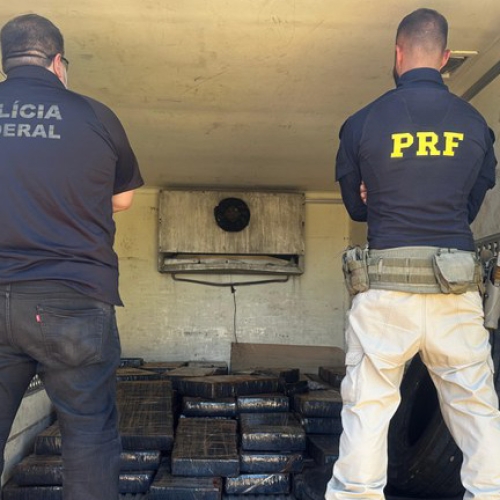 PRF E PF APREENDEM MAIS DE UMA TONELADA DE MACONHA EM AÇÃO CONJUNTA NO PARANÁ
