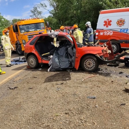 ACIDENTE NA BR-369 DEIXA MOTORISTA MORTO E TRÊS FERIDOS EM JANDAIA DO SUL