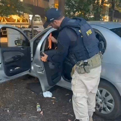 PRF APREENDE QUASE 130 KG DE DROGAS EM CARRO COM CRIANÇAS EM LONDRINA