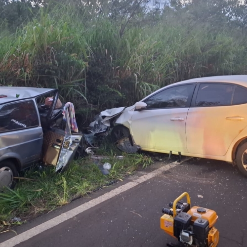 COLISÃO FRONTAL NA PR-340 DEIXA TRÊS MORTOS, ENTRE ELES UMA CRIANÇA, EM GUARACI