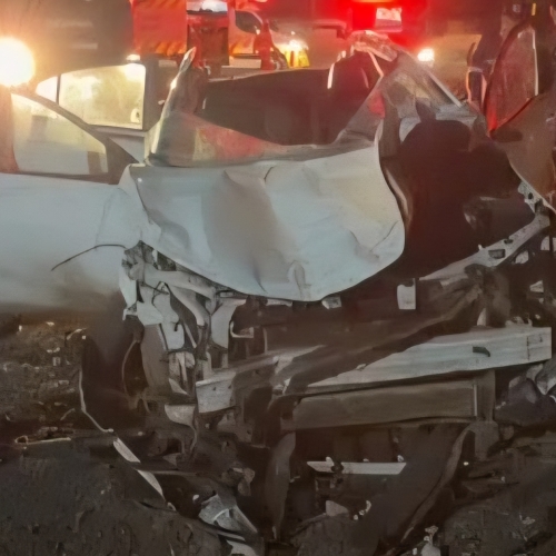 CINCO PESSOAS FICAM FERIDAS APÓS ACIDENTE ENVOLVENDO CARRO, MOTOCICLETA E CAVALO NA PR-445, EM LONDRINA
