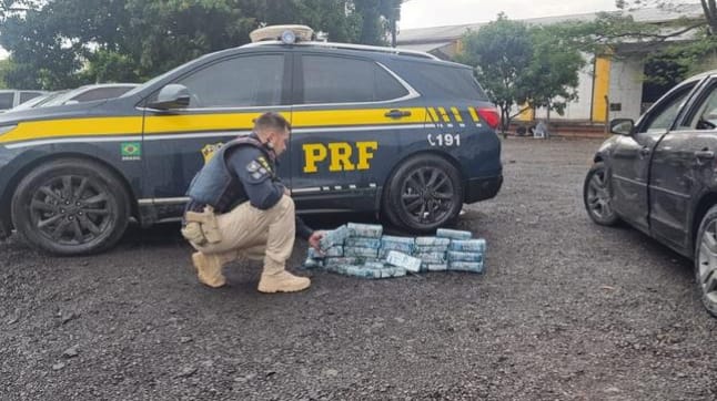 PRF APREENDE MAIS DE 20 KG DE COCAÍNA NA BR 369 NA REGIÃO DE LONDRINA 