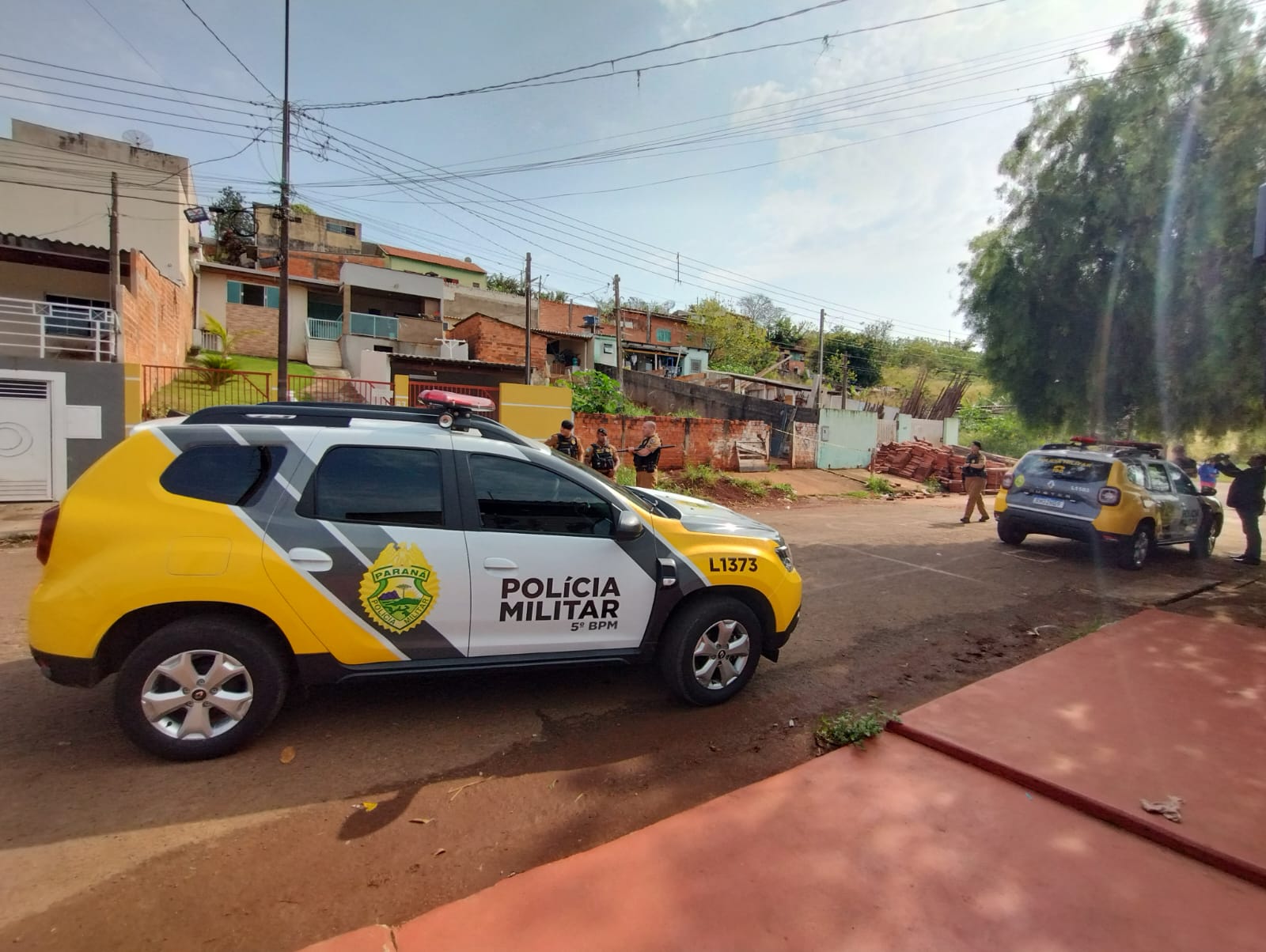 HOMEM É MORTO A PAULADAS APÓS AMEAÇAR A PRÓPRIA IRMÃ NA ZONA SUL DE LONDRINA 