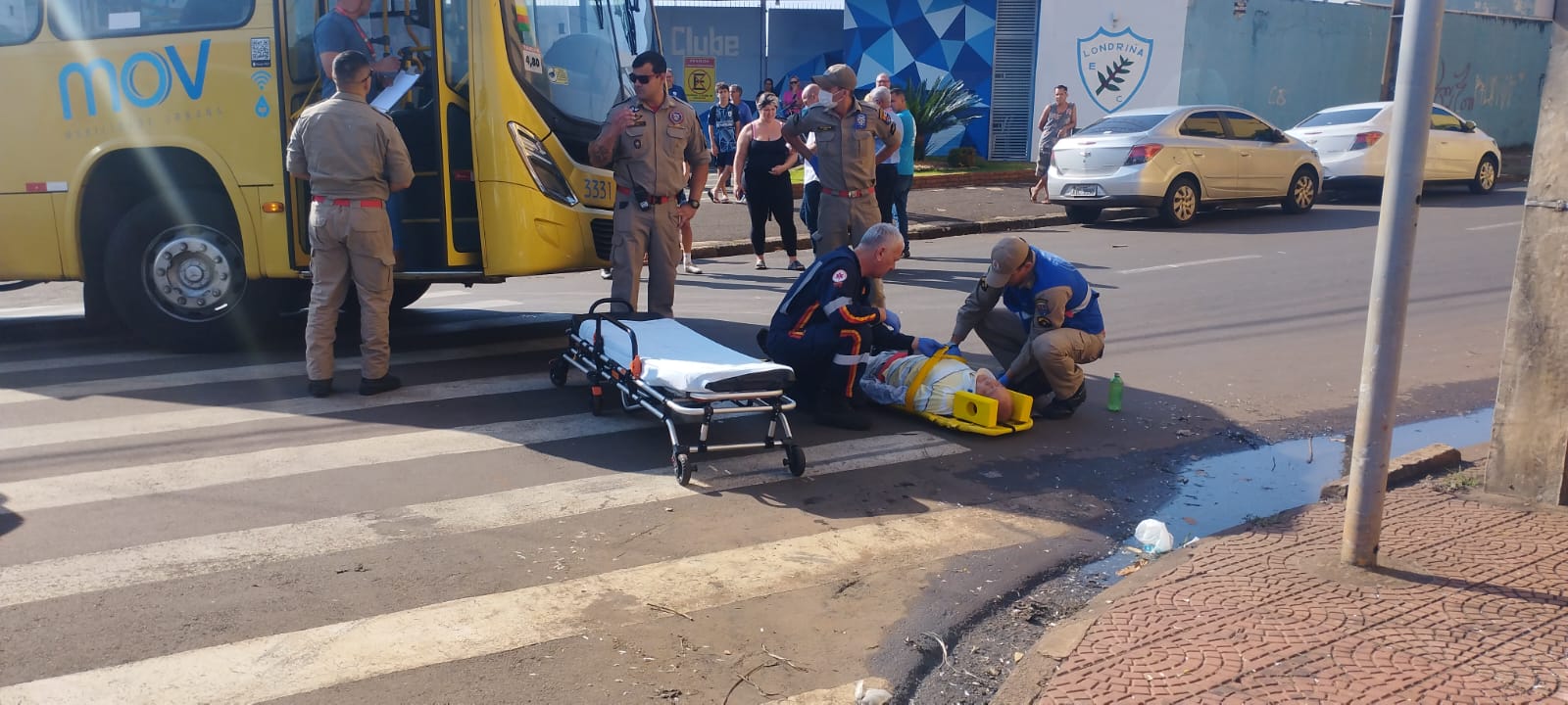 IDOSO É ATROPELADO POR ÔNIBUS DO TRANSPORTE COLETIVO NO CENTRO