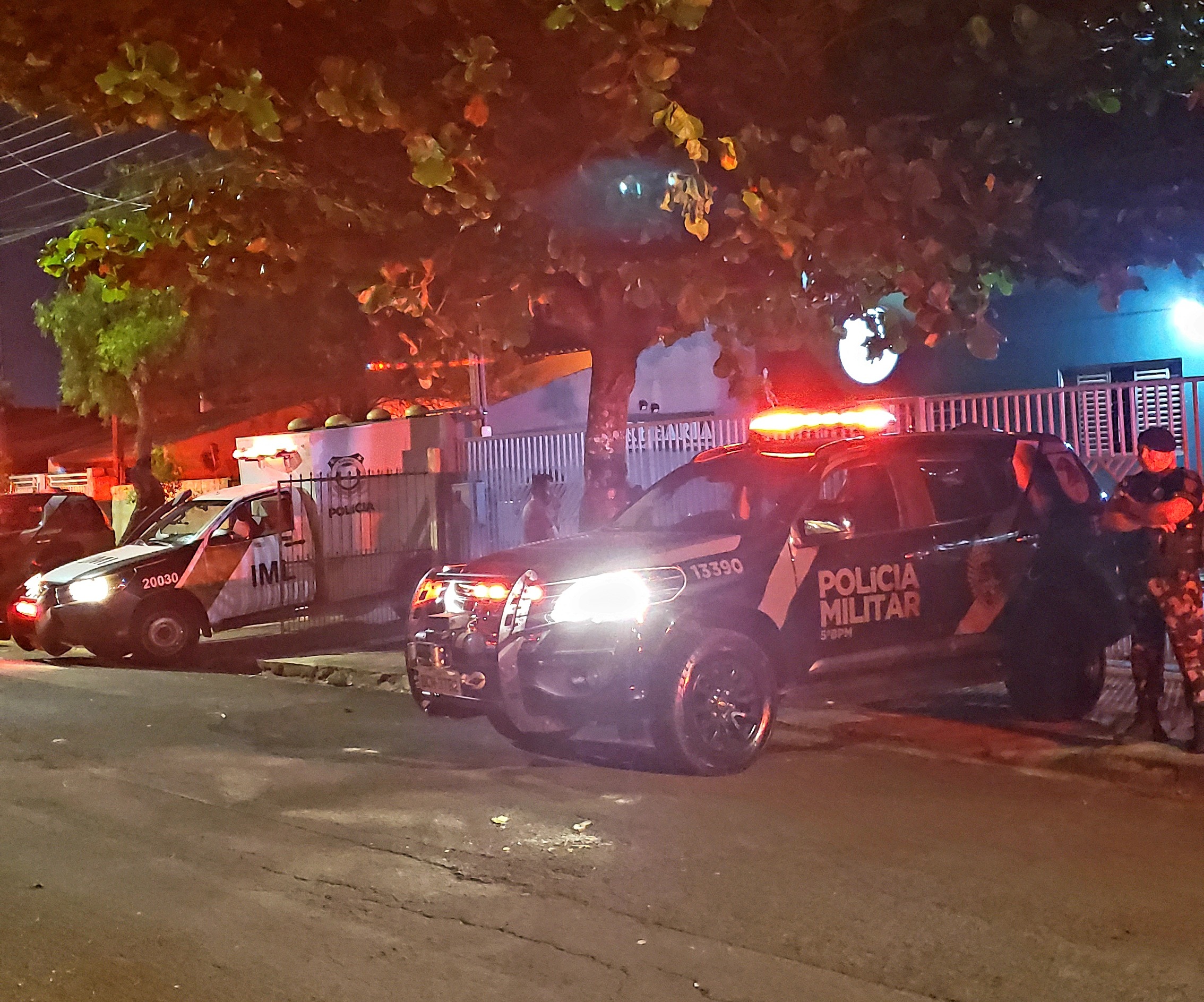 HOMEM COM TRÊS MANDADOS DE PRISÃO EM ABERTO MORRE EM CONFRONTO COM O CHOQUE EM LONDRINA 