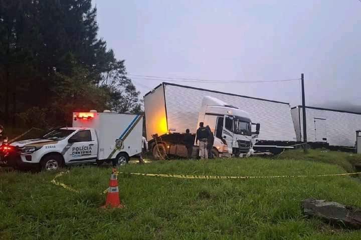 CAMINHONEIRO É MORTO DURANTE BRIGA DE TRÂNSITO NA BR-116, EM CAMPINA GRANDE DO SUL