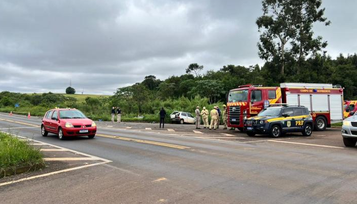 QUATRO PESSOAS MORREM EM ACIDENTE NA BR 277, EM GOIOXIM