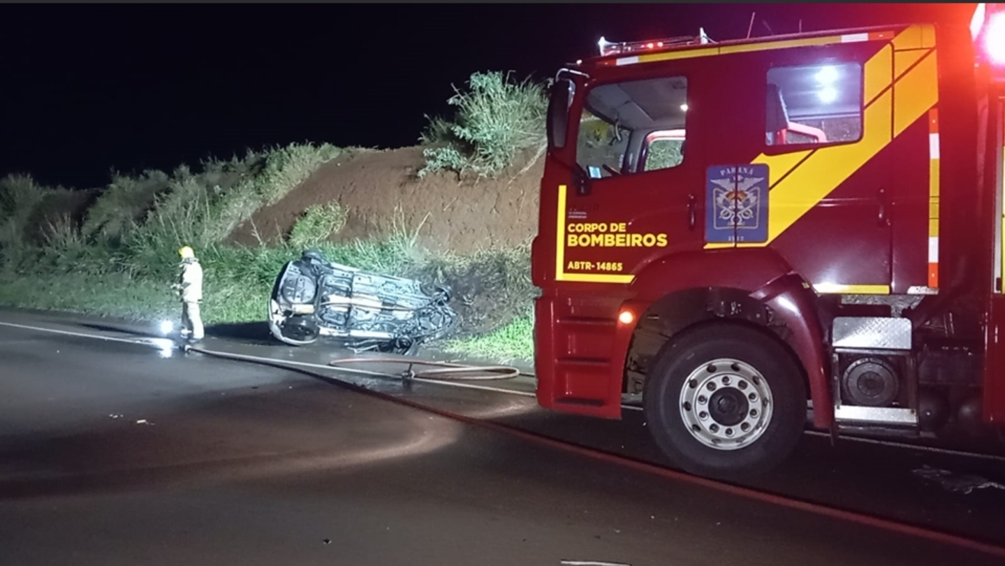 TRAGÉDIA NA RODOVIA: TRÊS JOVENS MORREM CARBONIZADOS EM ACIDENTE NA PR-317, EM CAMPO MOURÃO 