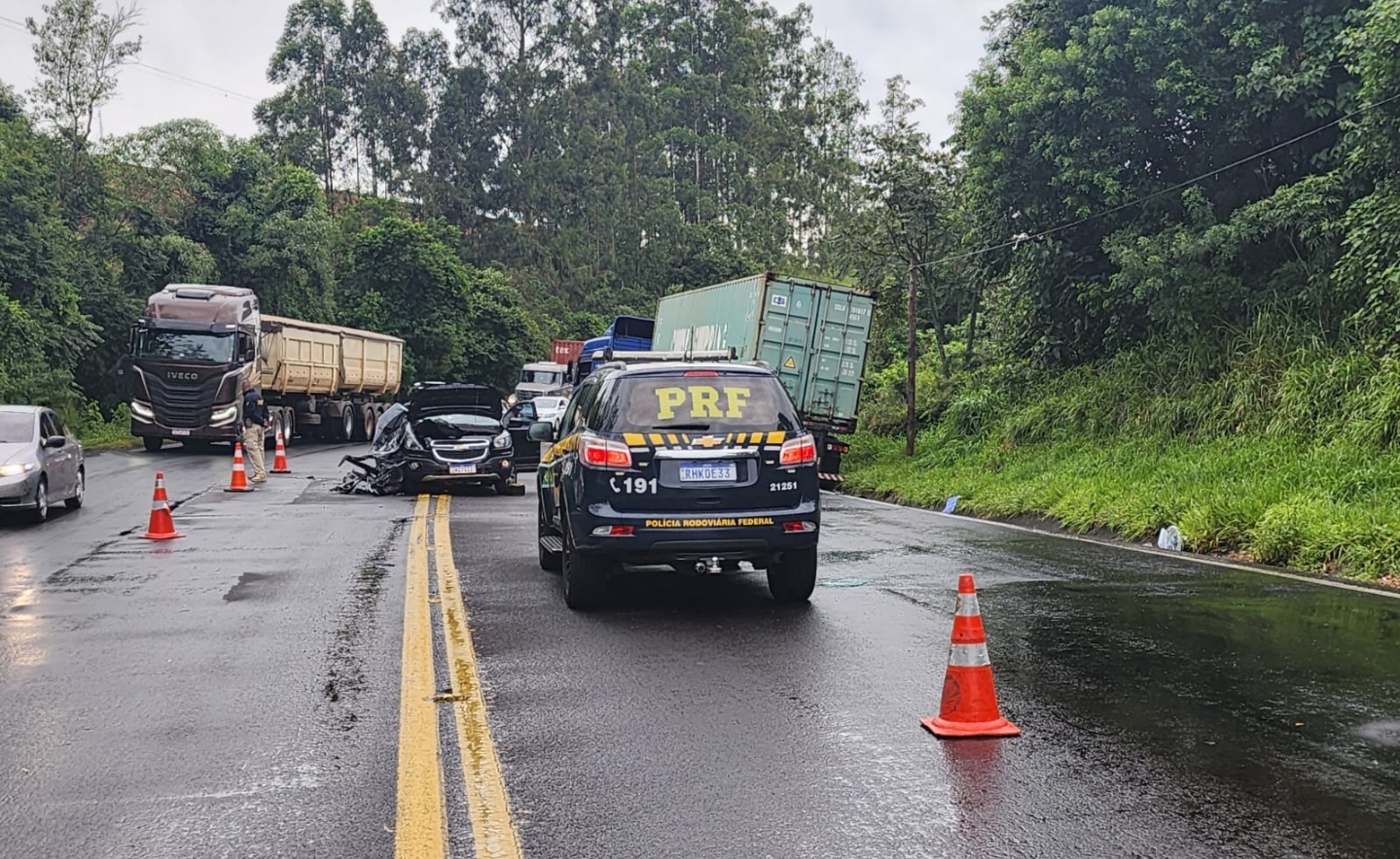 MULHER MORRE EM ACIDENTE NA BR-376 