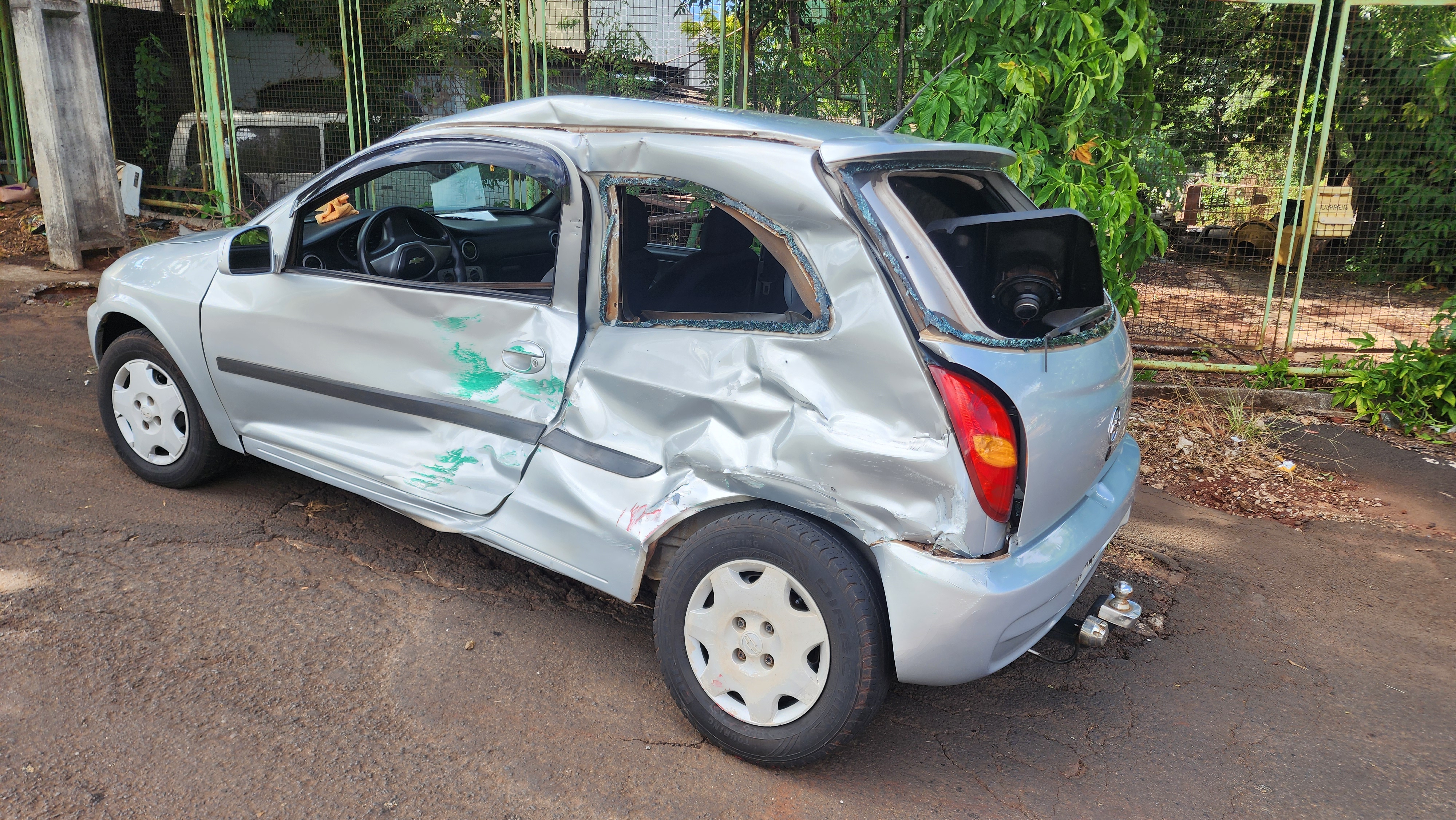 ACIDENTE ENTRE CARRO E ÔNIBUS DEIXA HOMEM FERIDO NA BR-369 EM LONDRINA 