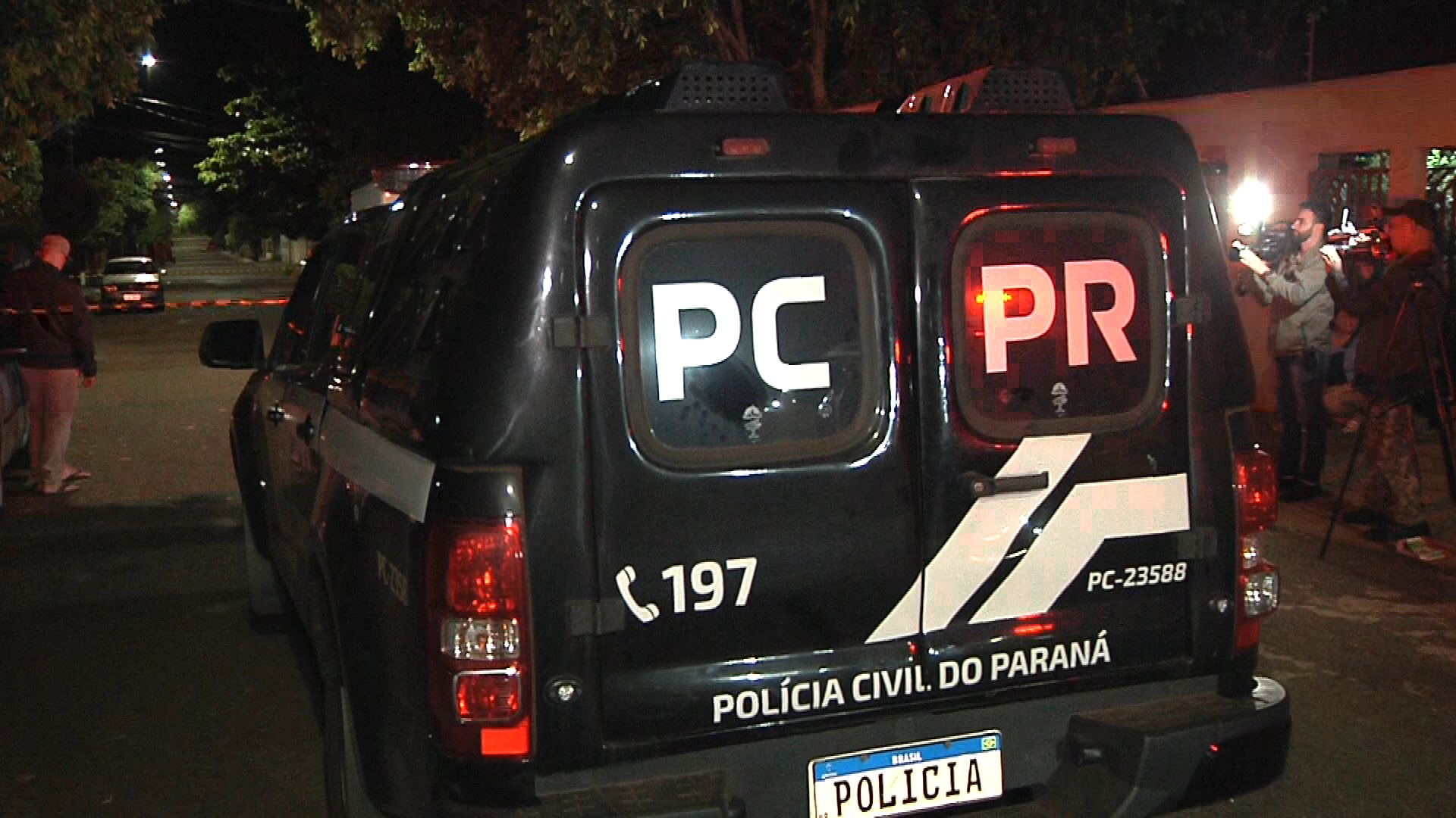 HOMEM DE 20 ANOS É ASSASSINADO A TIROS NO JARDIM PIZA EM LONDRINA 