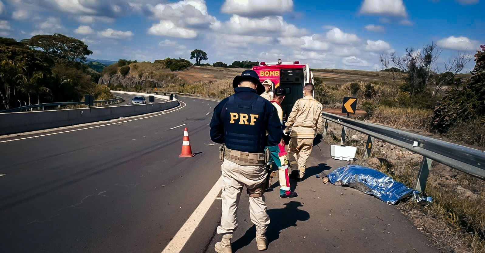 MOTOCICLISTA MORRE APÓS BATER EM DEFENSA METÁLICA NA BR-369, EM URAÍ 