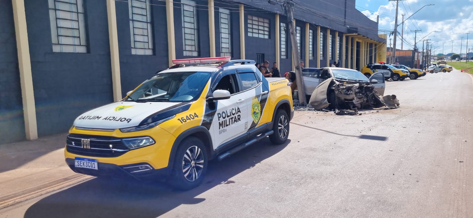 HOMEM FOGE DE ABORDAGEM E ACABA PRESO APÓS BATER CARRO CARREGADO COM ELETRÔNICOS EM CAMBÉ 