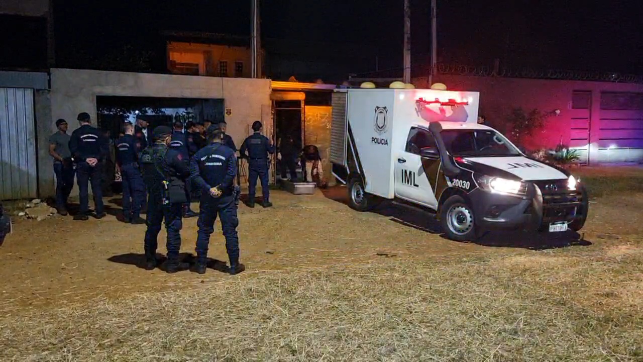 HOMEM EM SURTO MORRE BALEADO APÓS TENTAR ATACAR AGENTES DA GUARDA MUNICIPAL EM LONDRINA 