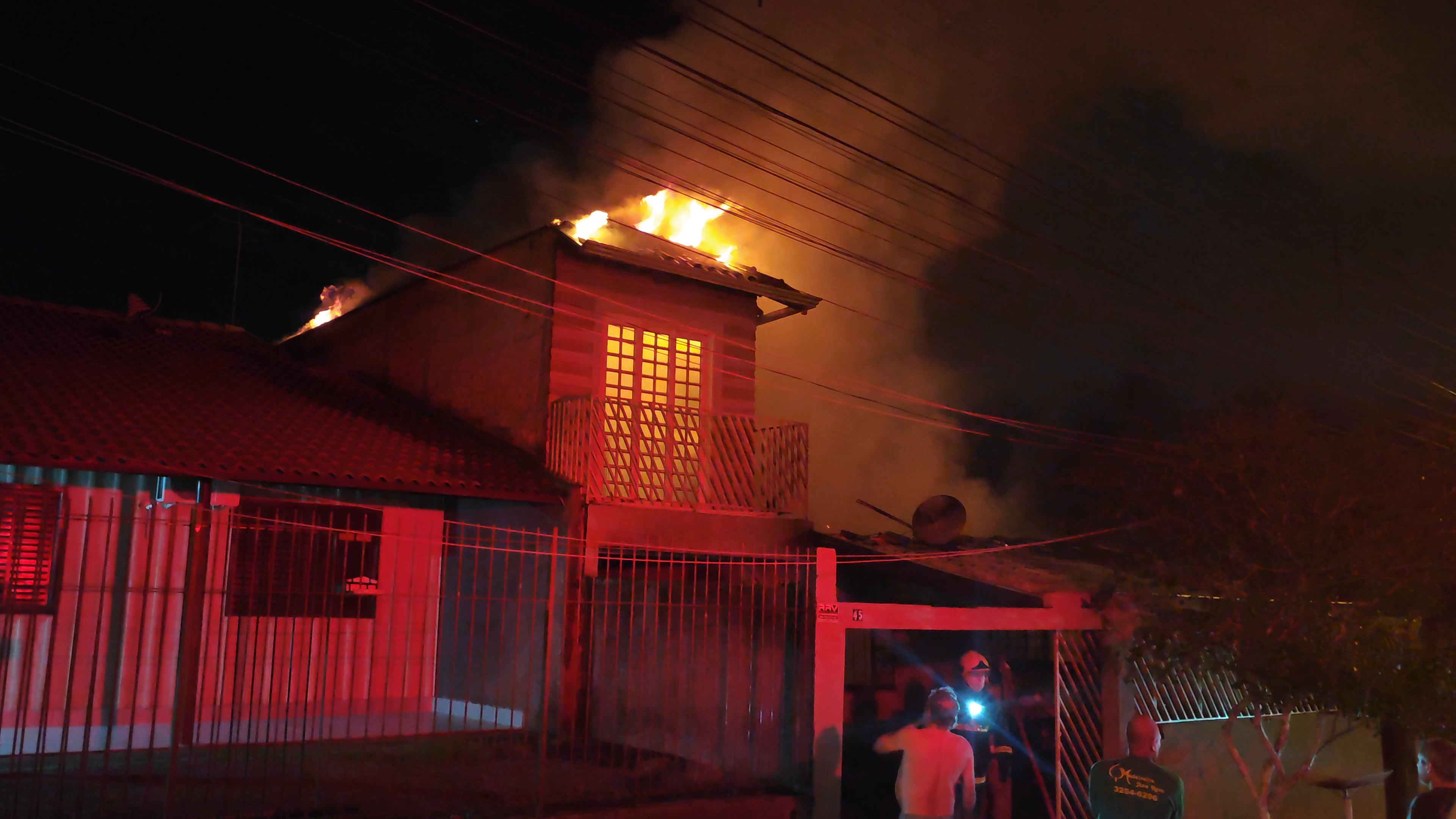 TRAGÉDIA: IDOSO MORRE ASFIXIADO DURANTE INCÊNDIO EM RESIDÊNCIA EM CAMBÉ 