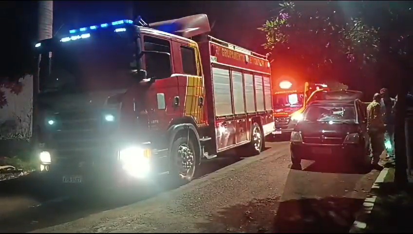 HOMEM FICA FERIDO AO TENTAR TROCAR PNEU DE CARRO NA ZONA SUL DE LONDRINA 